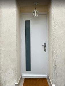 installation porte vitrée